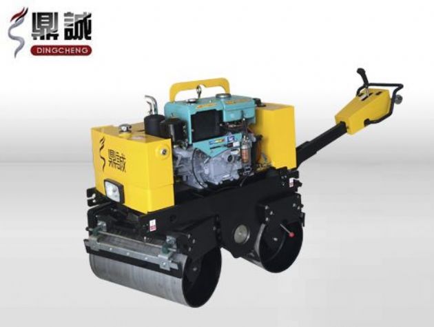 點(diǎn)擊查看詳細(xì)信息<br>標(biāo)題：DC-840-I全液壓手扶雙鋼輪壓路機(jī) 閱讀次數(shù)：14064