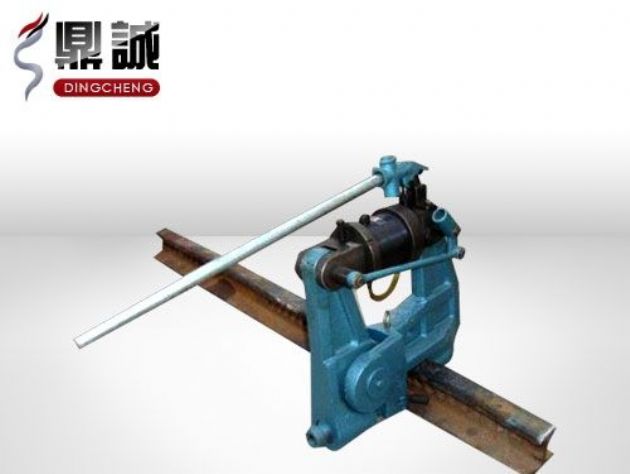 點擊查看詳細信息<br>標題：液壓鋼軌擠孔機 閱讀次數(shù)：4036