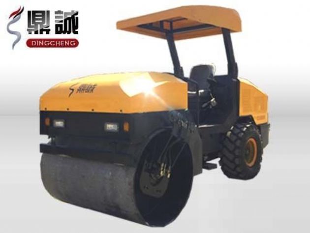 點(diǎn)擊查看詳細(xì)信息<br>標(biāo)題：4噸單鋼輪振動(dòng)壓路機(jī) 閱讀次數(shù)：13109