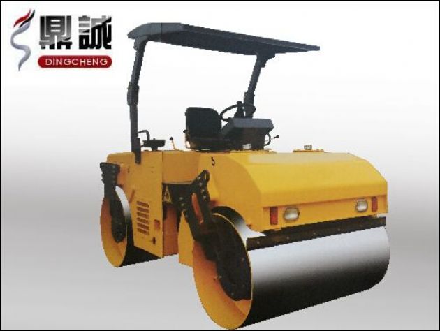點(diǎn)擊查看詳細(xì)信息<br>標(biāo)題：6噸雙鋼輪振動(dòng)壓路機(jī) 閱讀次數(shù)：12724